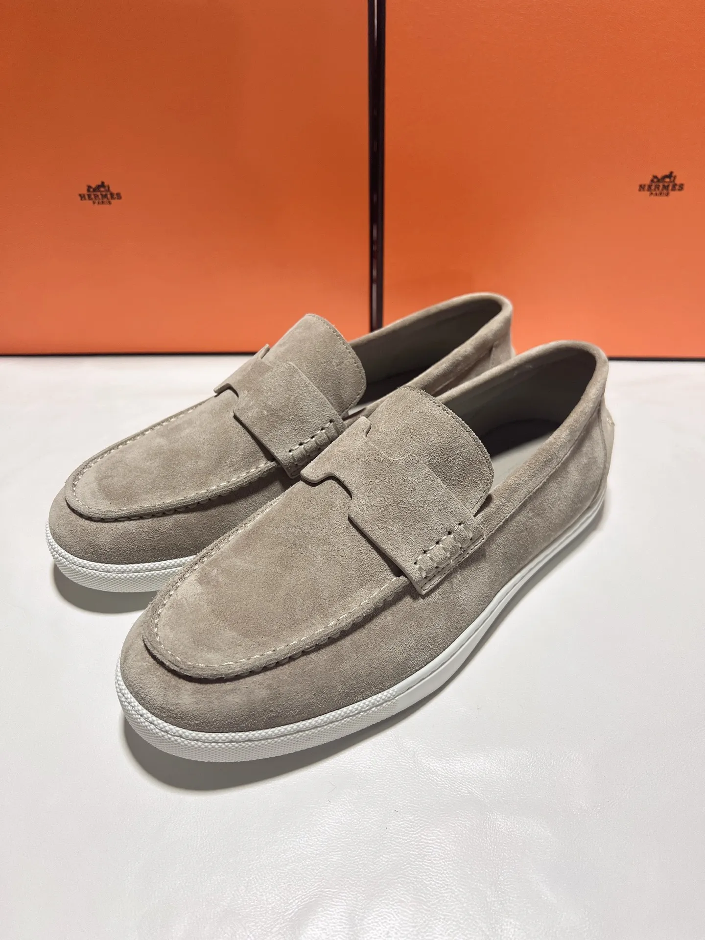 👟👟Ex-factory price 540👟👟 ♥2025 HERMES The latest hot model, the official website is developed simultaneously, original quality Size: Women's size 36/46